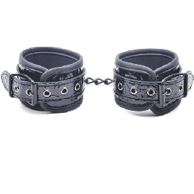 Black Embossed Restraint